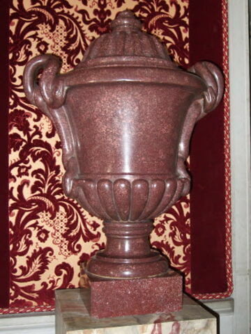 Vase aux serpents, image 1/2
