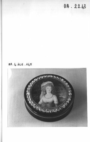 Tabatière ronde, image 2/2