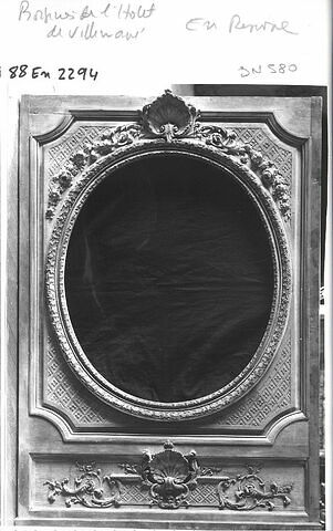 Cadre ovale : Dessus de porte de l'hôtel Le Bas de Montargis, image 3/3