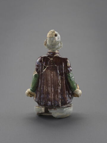 Statuette : personnage masculin assis, image 4/7