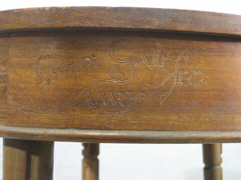Table rognon plaquée de satiné de style Louis XV, image 11/13
