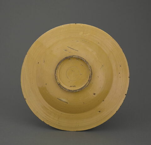 Grand plat d'apparat rond : Ange priant, image 2/4