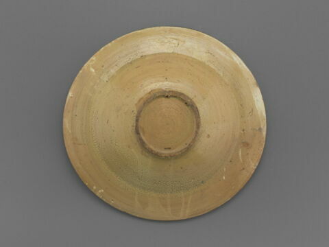 Grand plat rond : buste féminin, image 2/4