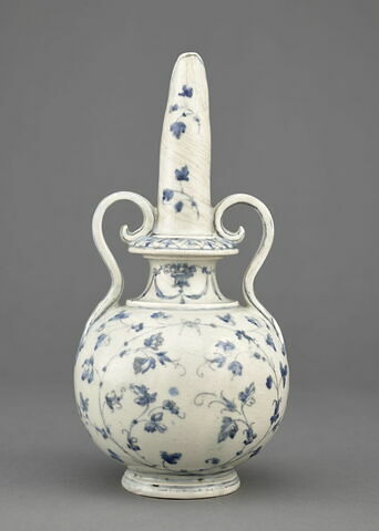 Vase à boire ovoïde à deux anses surmonté d'un long col, image 2/8