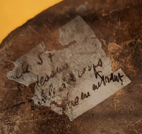 Vase de pharmacie à deux anses : «Reine» assise sur un trône, image 6/7