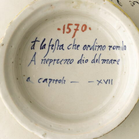 Coupe ronde : armoiries des Sforza-Farnèse (Alessandro ou Paolo ?) : la fête ordonnée par Romulus en l'honneur de Neptune, image 3/3