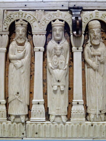 Coffret : la Vierge et le Christ, Saints, Apôtres et Rois Mages., image 4/15