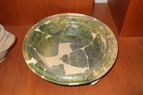 Plat à tenons