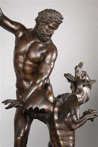 Groupe sculpté : Hercule et le dragon, image 3/5
