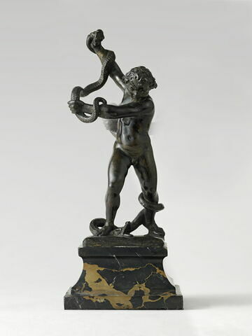 Statuette : Hercule étouffant les serpents, image 1/2