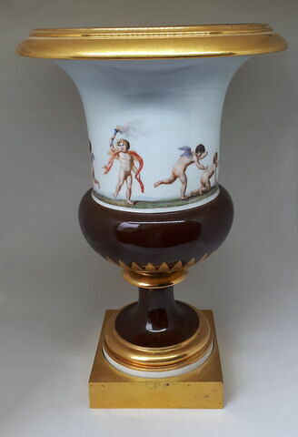 Paire de vases Médicis, fond marron et blanc, Vénus et Bacchus en couleurs, image 3/12