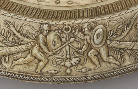 Grand plat aux armes des Gondi, image 3/13