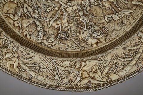Grand plat aux armes des Gondi, image 6/13