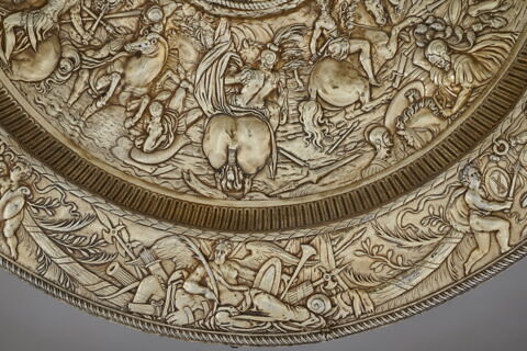 Grand plat aux armes des Gondi, image 8/13