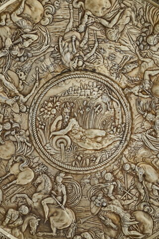 Grand plat aux armes des Gondi, image 9/13