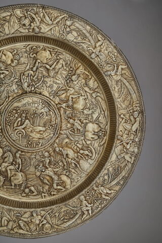 Grand plat aux armes des Gondi, image 10/13