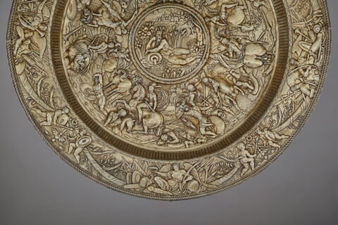 Grand plat aux armes des Gondi, image 11/13