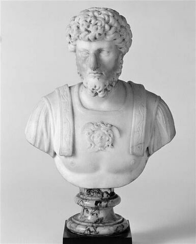 Buste de Lucius Verus, image 1/8