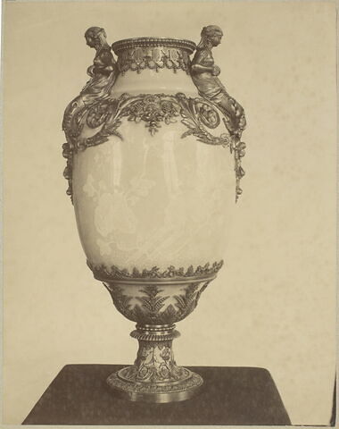 Vase, image 3/3