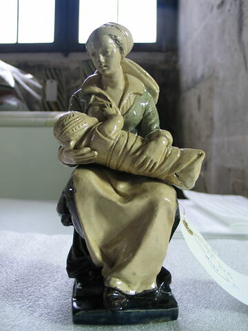 Statuette : la nourrice