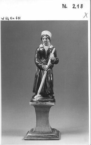 Statuette : La faneuse, image 5/5