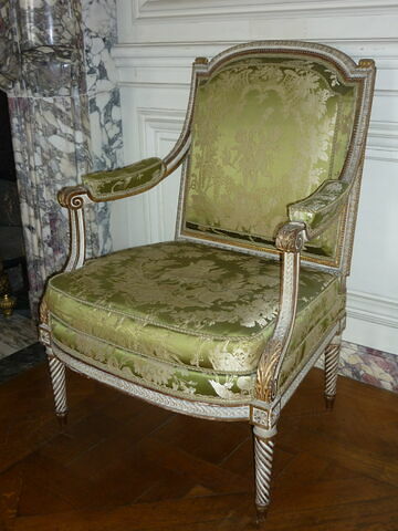 Fauteuil pour le Salon de compagnie de la duchesse d'Harcourt, épouse du Gouverneur du Dauphin, à Versailles