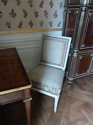 Chaise, d'un ensemble de six chaises et deux bergères d'un salon du château de Madame Elisabeth à Montreuil (OA 9972 à OA 9979), image 1/3