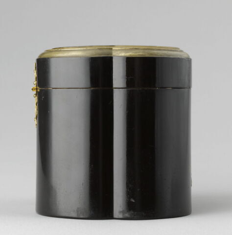 Boîte à contours, formée de deux boîtes conjuguées, image 9/9