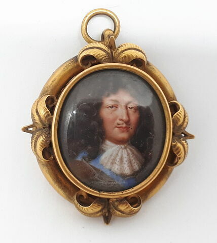 Miniature sur émail dans un cadre en laiton doré : Louis XIV (ou Gaston d'Orléans)