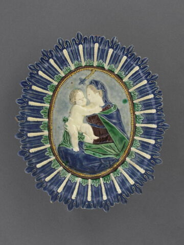 Plat ovale : Vierge à l'Enfant, image 1/5
