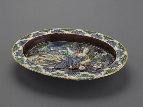 Plat ovale : Allégorie du Printemps (Flore) ou 