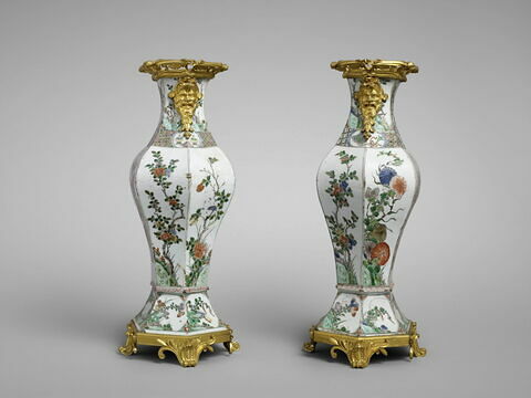 Vase en porcelaine du Japon à six pans, d'une paire ( avec OA 5489 1), image 5/5
