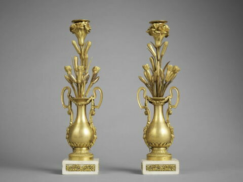 Petit candélabre à une lumière d'une paire (OA 6894 1), image 3/3
