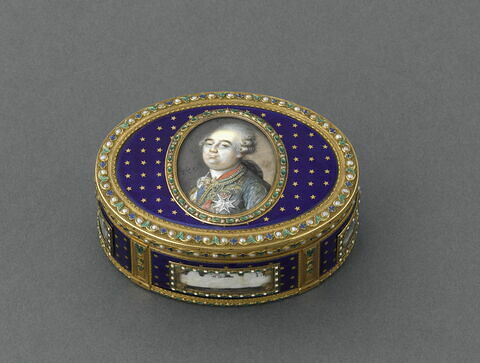 Tabatière ovale, image 11/18