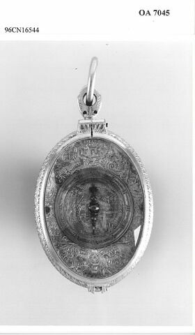 Montre ovale, image 2/7