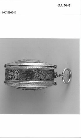 Montre ovale, image 5/7