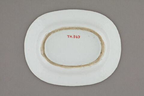Petit plat ovale, d'un ensemble de quatre (TH 544 à 547), image 2/2