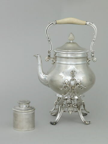 Bouilloire à bascule, d'un service à thé (avec la boîte à thé OA 12248 2)