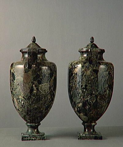 Vase, d'une paire avec MR 2878, image 2/2