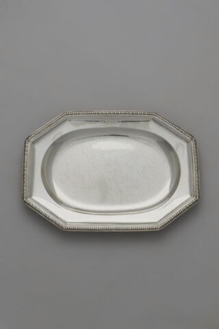 Plat long octogonal (d'une paire)