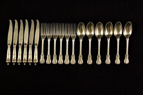 Six cuillers, six fourchettes et six couteaux, image 7/10