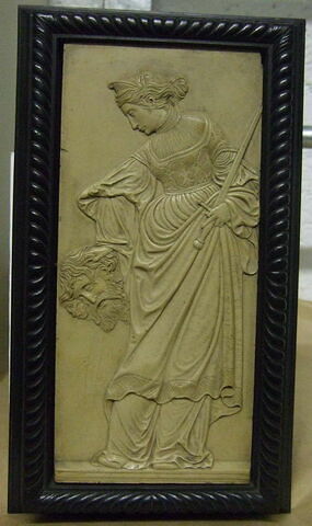 Bas-relief dans un cadre en bois : Judith