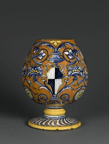 Vase : Armes des Manfredi, seigneurs de Faenza, image 7/11