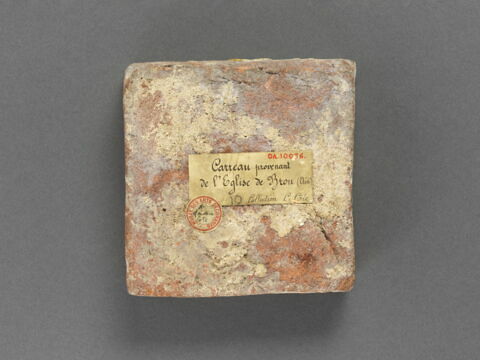 Carreau carré : buste d'empereur, image 2/4
