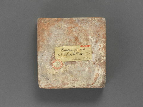Carreau carré : buste d'empereur, image 2/4