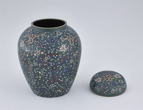 Petit vase de forme ovoïde, à couvercle, image 3/5