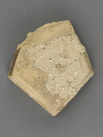 Fragment de carreau trapézoïdal, image 2/5