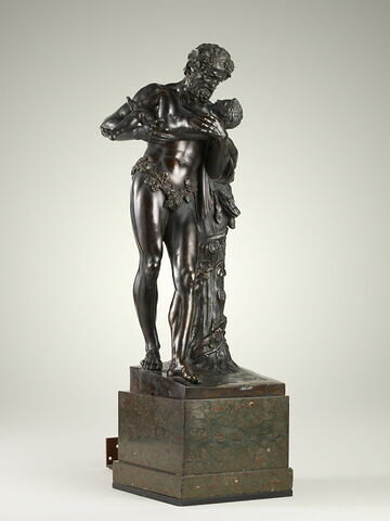 Groupe sculpté : Silène portant Bacchus enfant, image 6/6