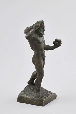 Statuette : Hercule avec sa massue et la pomme des Hespérides, image 2/5