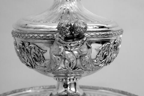 Terrine, son plateau et sa doublure du service de George III d'Angleterre et de Hanovre, d'une paire (OA 12381), image 7/11